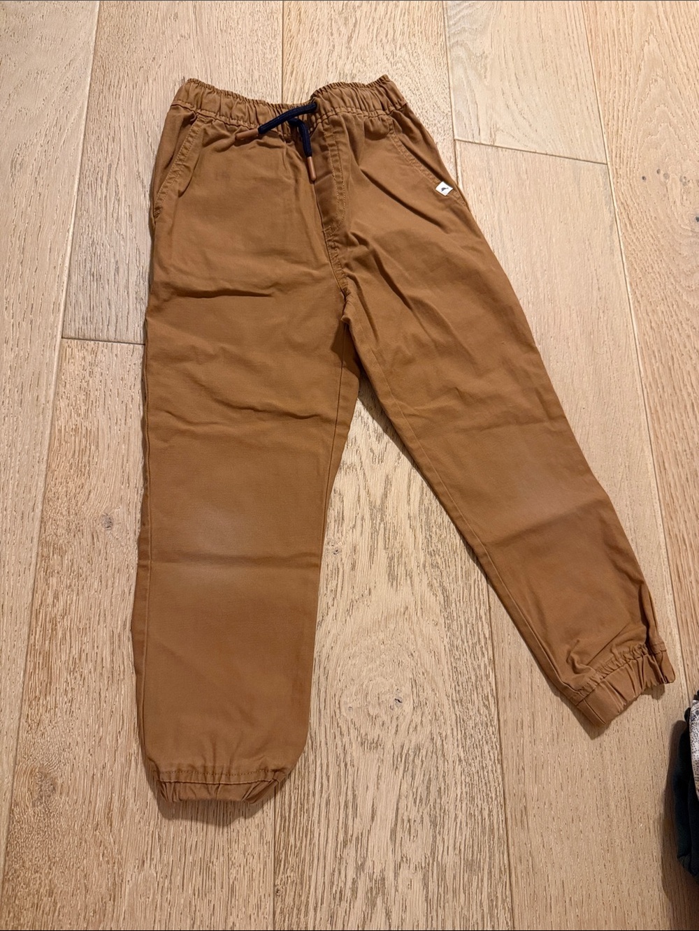 Tommy Bahama Kids Tan Brown Jogger Pants size 5